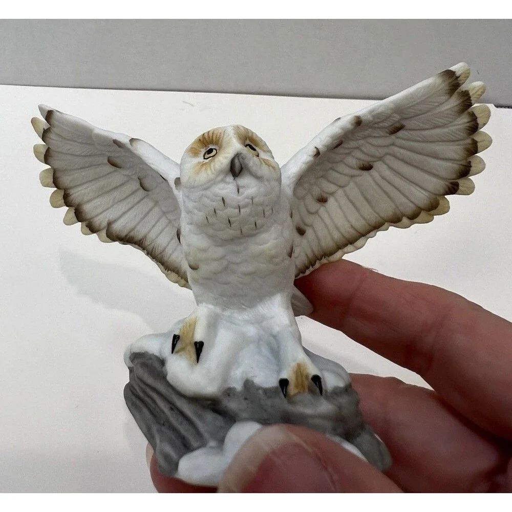 Vintage Little Snowy White Owl Bird Spread Wings Porcelain Figurine 5